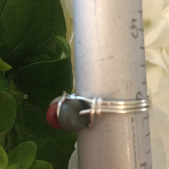 Silver plated wire ring with Jasper beads. - Picture 6 of 6